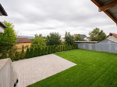 Na predaj 5-izbový dom, 350 m², Čaňa