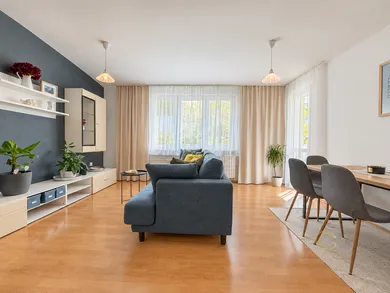 Na prenájom 3-izbový byt, 72 m², Šamorín, Hlavná