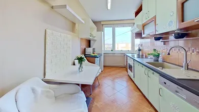 Na predaj 3-izbový byt, 65 m², Košice-Dargovských hrdinov, Postupimská