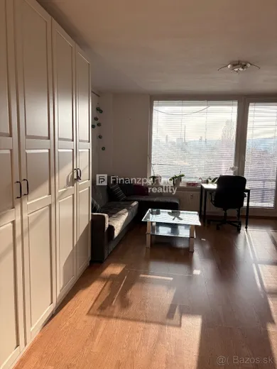 Mieszkania na sprzedaż, 4-pokojowe, Bratislava-Nové Mesto · €390 000