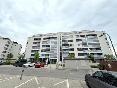 Kiadó lakások, 2-szobás, Bratislava-Rača · €950