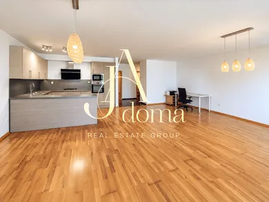 Na prenájom 3-izbový byt, 122 m², Bratislava-Nové Mesto, Horská