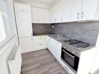 Kiadó lakások, 1-szobás, Bratislava-Vrakuňa · €680