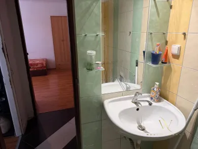 Na prenájom 2-izbový byt, 58 m², Bratislava-Ružinov, Kašmírska
