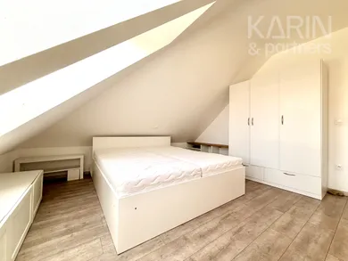 Na prenájom 2-izbový byt, 70 m², Šamorín, Školská