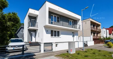 Domy na sprzedaż, Veľký Meder · €410 000