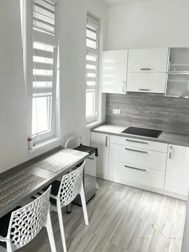 Na predaj 2-izbový byt, 50 m², Bratislava-Ružinov, Jašíkova