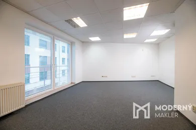 Na prenájom komerčné, 100 m², Trenčín, Jilemnického