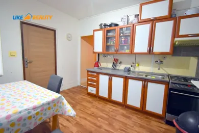 Mieszkania na sprzedaż, 4-pokojowe, Martin · €145 000