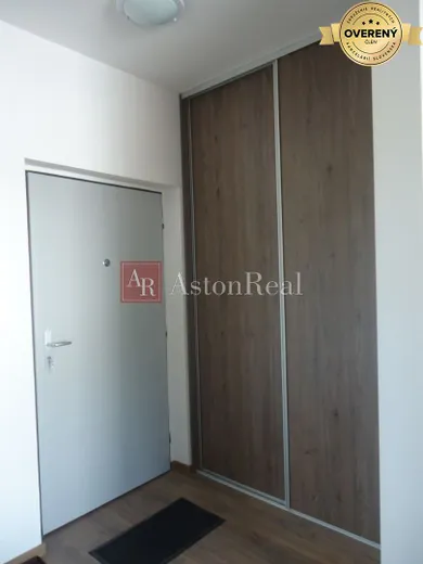 Na prenájom 1-izbový byt, 27 m², Púchov, Dlhé Lúky