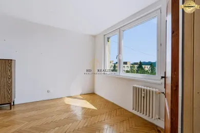 Na predaj 1-izbový byt, 42 m², Žiar nad Hronom