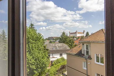 Na prenájom 4-izbový byt, 105 m², Bratislava-Staré Mesto, Lichardova