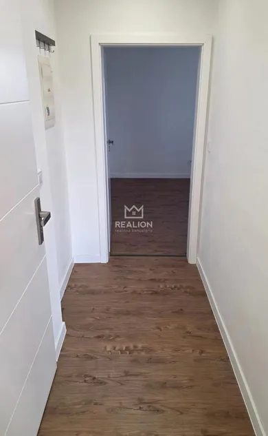 Na prenájom 2-izbový byt, 42 m², Rovinka, Dúhová 1