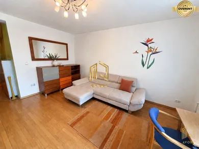 Квартири на продаж, 3-кімнатні, Bratislava-Karlova Ves · €250 000