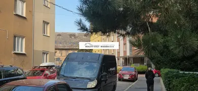 Na predaj 2-izbový byt, 70 m², Bratislava-Staré Mesto, Francisciho