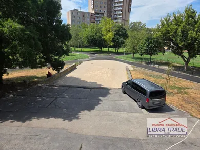 Na predaj objekt, 425 m², Nové Zámky