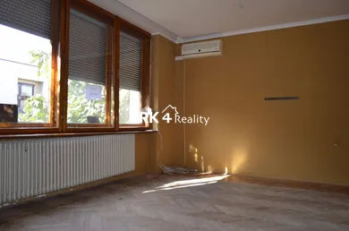 Na predaj 7-izbový dom, 346 m², Nové Zámky