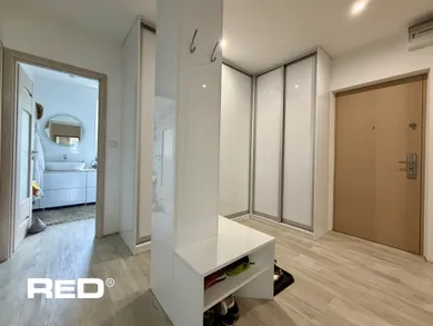 Na predaj 2-izbový byt, 72 m², Martin, Budovateľov