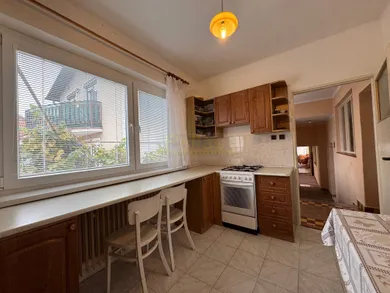 Na predaj 5-izbový dom, 175 m², Piešťany, Dubová