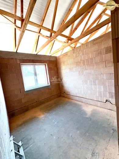 Na predaj 5-izbový dom, 140 m², Nitra