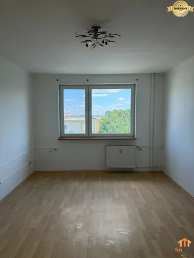 Na prenájom 2-izbový byt, 50 m², Šaľa, Hlavná
