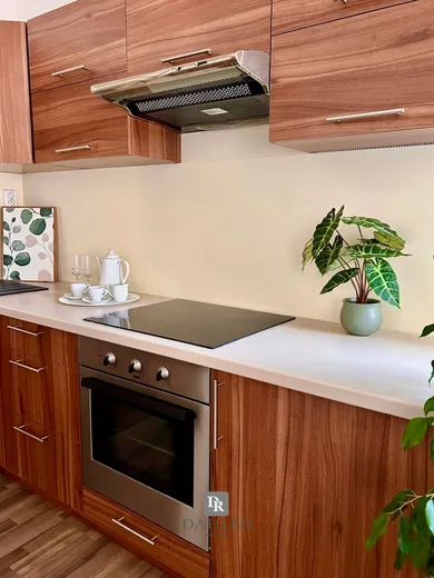 Na prenájom 2-izbový byt, 63 m², Bratislava-Petržalka, Pečnianska