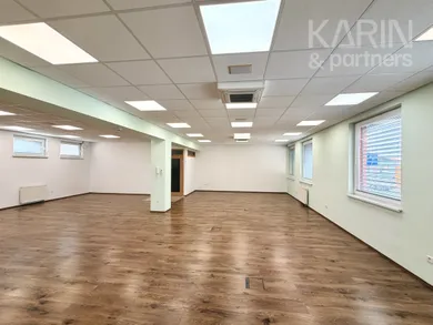Na prenájom objekt, 169 m², Nitra, Chrenová