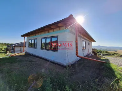 Na predaj 6-izbový dom, 123 m², Ploské