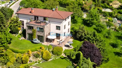 Houses for sale, 13-room in Bratislava-Staré Mesto · €1,499,990