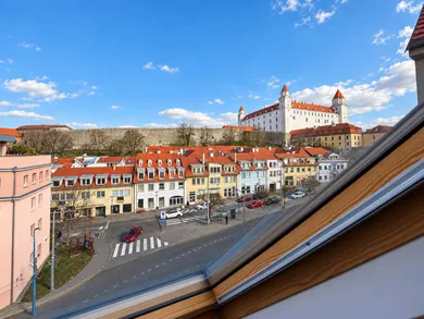 Na prenájom 3-izbový byt, 140 m², Bratislava-Staré Mesto, Palisády