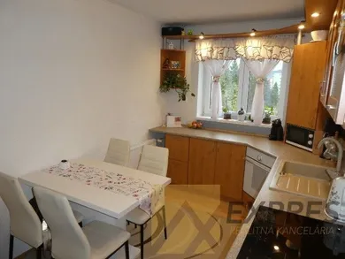Na predaj 2-izbový byt, 53 m², Handlová, 29. augusta