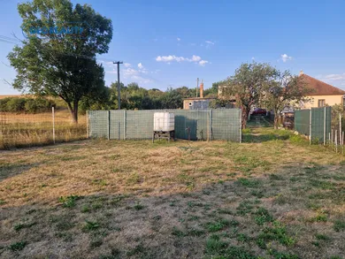Na predaj pozemok, 181 m², Santovka, Maďarovská