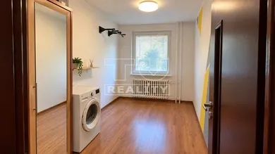 Na predaj 3-izbový byt, 63 m², Košice-Sídlisko Ťahanovce