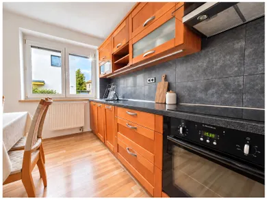 Byty na prenájom 3-izbový, Banská Bystrica · €800