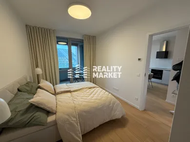 Na prenájom 2-izbový byt, 46 m², Bratislava-Staré Mesto
