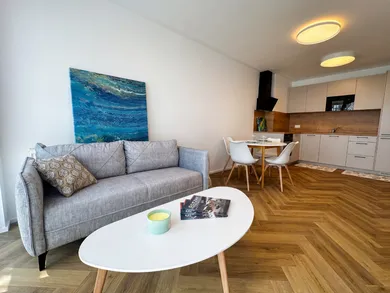 Byty na prenájom 2-izbový, Bratislava-Nové Mesto · €890