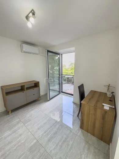 Na prenájom 2-izbový byt, 58 m², Bratislava-Nové Mesto, Podkolibská