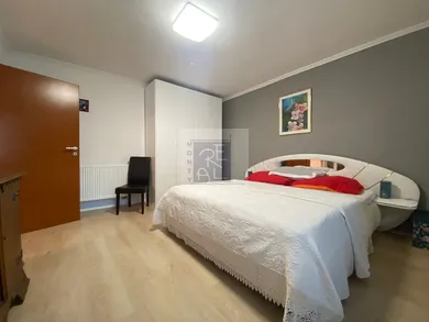 Na prenájom 2-izbový byt, 74 m², Nitra, 8. mája