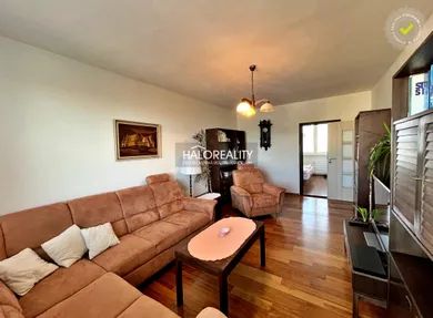Na predaj 3-izbový byt, 73 m², Levice