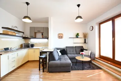 Na prenájom 1-izbový byt, 36 m², Poprad, Štefánikova