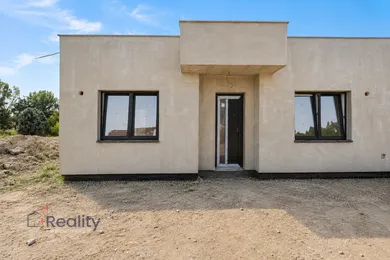 Domy na sprzedaż, 3-pokojowe, Horné Mýto · €169 000