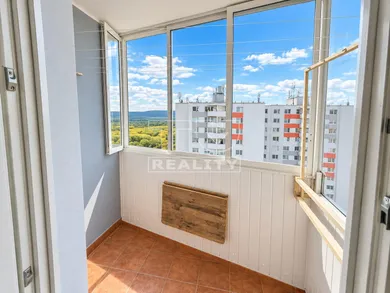 Na predaj 3-izbový byt, 63 m², Bratislava-Karlova Ves