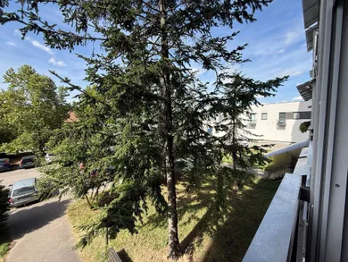 Na predaj 3-izbový byt, 62 m², Zlaté Moravce, Staničná