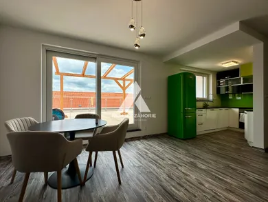 Na prenájom 3-izbový byt, 75 m², Malacky, Pribinova