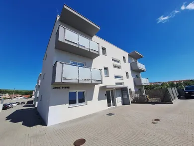Byty na predaj 3-izbový, Piešťany · €149 000