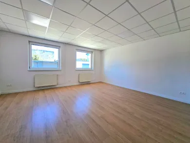 Na prenájom objekt, 50 m², Piešťany, Hurbanova