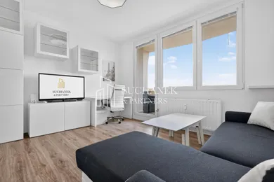 Na predaj 1-izbový byt, 26 m², Bratislava-Petržalka, Topoľčianska
