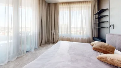 Na prenájom 3-izbový byt, 89 m², Bratislava-Staré Mesto, Továrenská
