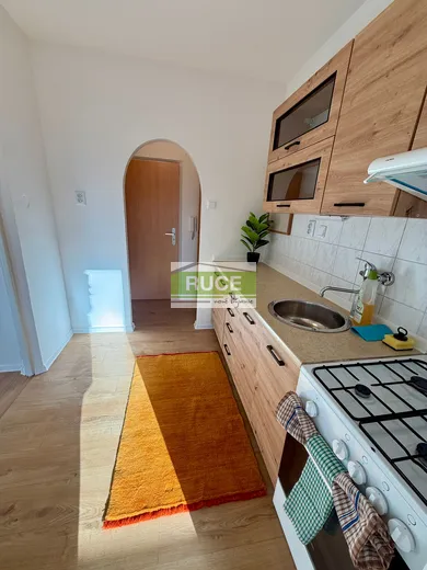 Na prenájom 2-izbový byt, 36 m², Považská Bystrica, Stred