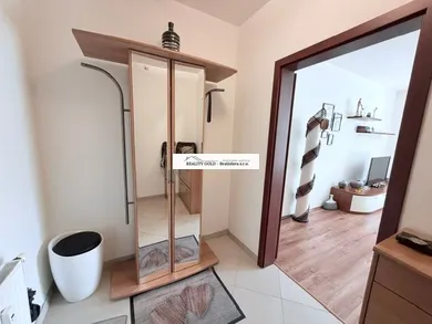 Na prenájom 2-izbový byt, 51 m², Bratislava-Podunajské Biskupice